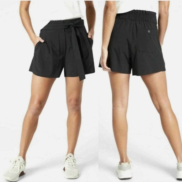 Athleta Pants - Athleta Skyline Short Black NWT